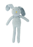 Lapin en crochet, Global Affairs