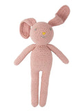 Lapin en crochet, Global Affairs